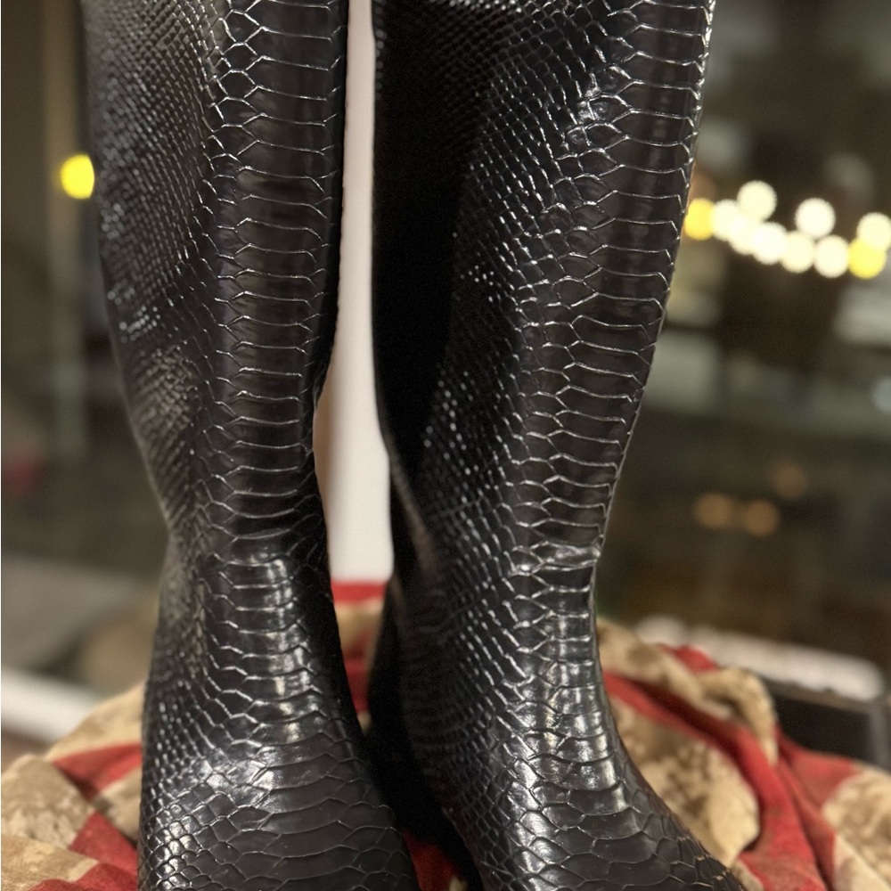 Stuart Weitzman Black Snakeskin Heeled Boots